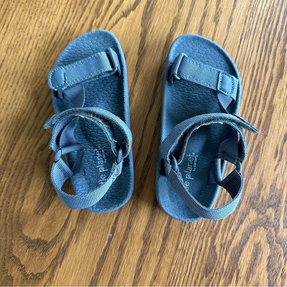 New Little Planet Carter’s Toddler Recycled Adventure Sandals - Picture 12 of 14